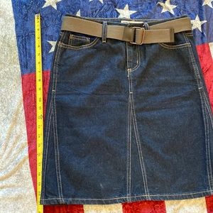 Dark denim, jean skirt with belt